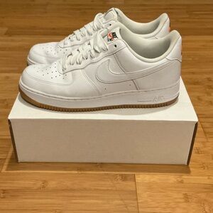 Nike Air Force 1 - 10M